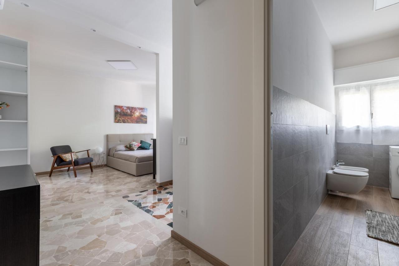 Piazzale Udine Balcony Apt Milan Exterior photo